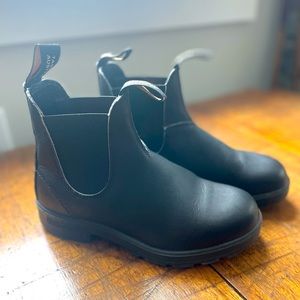 BLUNDSTONE #510 Original Chelsea Boots - Size 6.5 - Womens